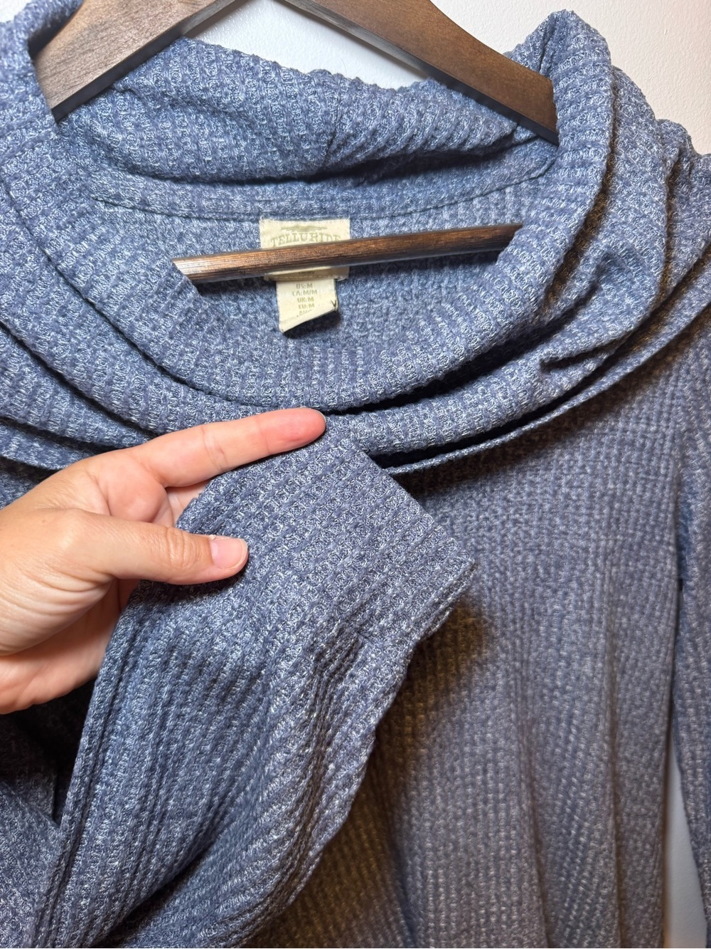 Women's Blue Cowl Neck Tunic Sweater Size Medium - Picture 6 of 10